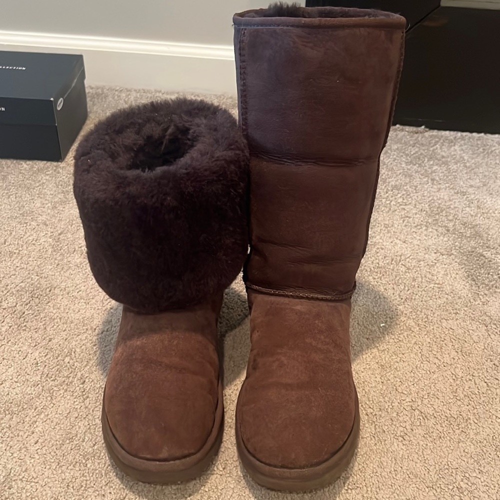 UGGS
